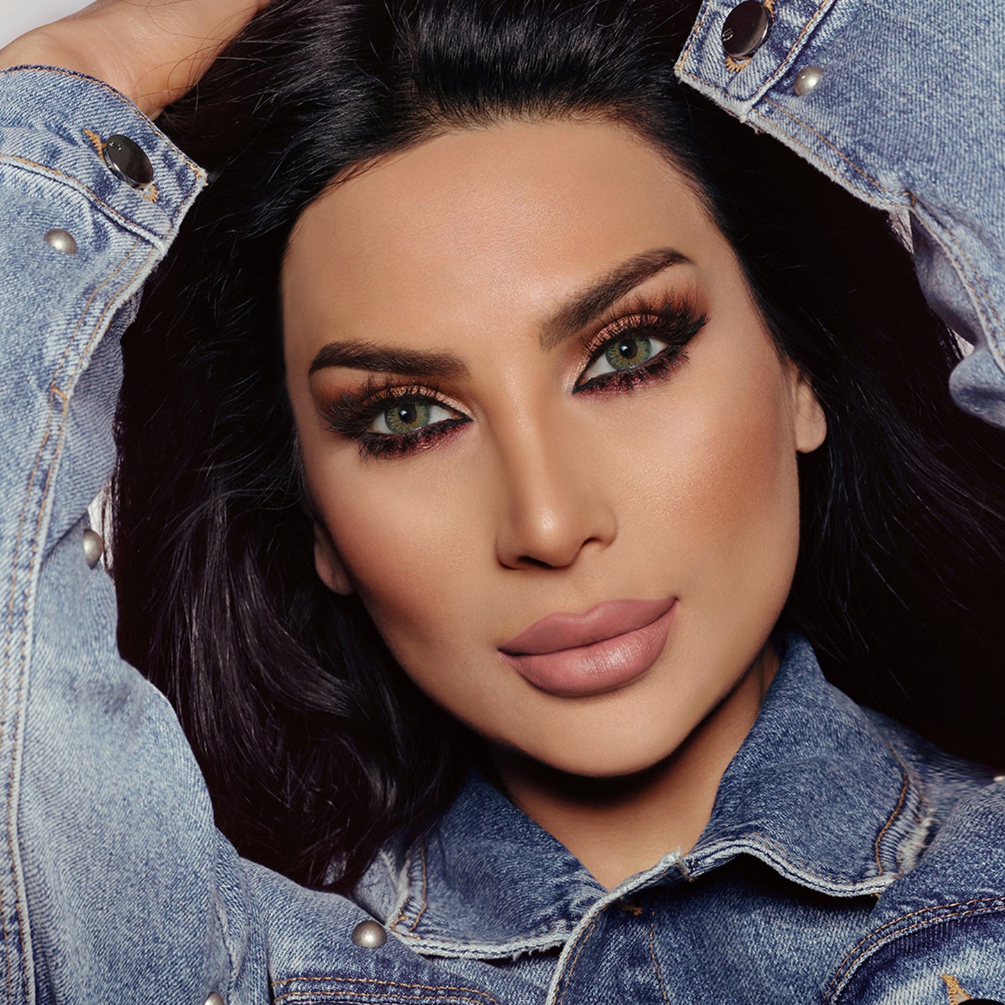 Bella Contour